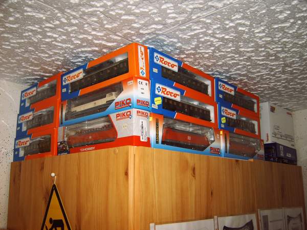 Sammlung am Schrank, April 2004